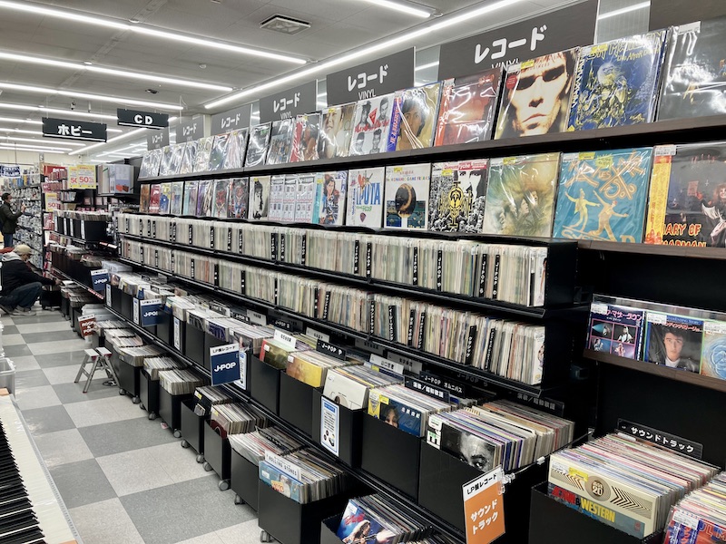 ブックオフ熱田一号店のレコードコーナー