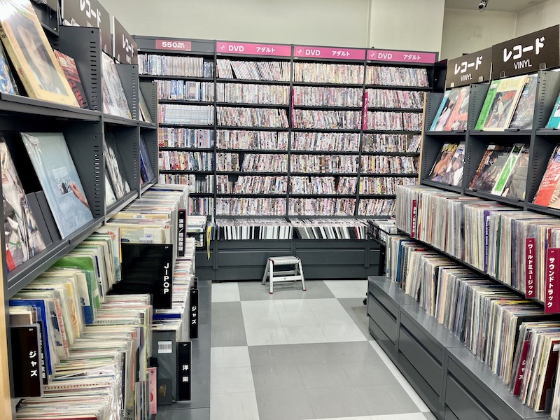 BOOKOFF 名古屋豊国通店のレコード売り場