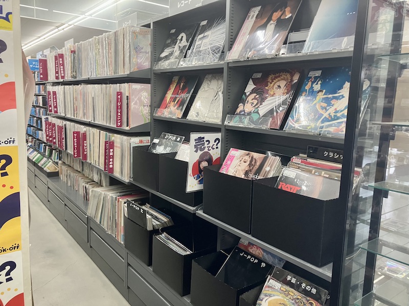 BOOKOFF 滋賀草津駒井沢店のレコードコーナー。