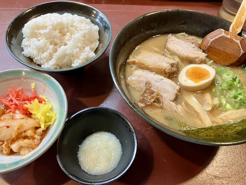 本郷亭の醤油ラーメン