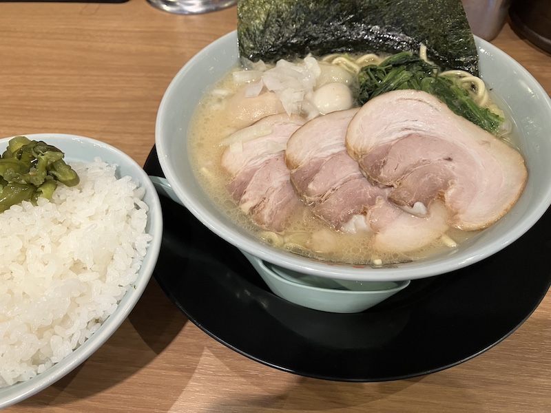 町田商店のラーメン