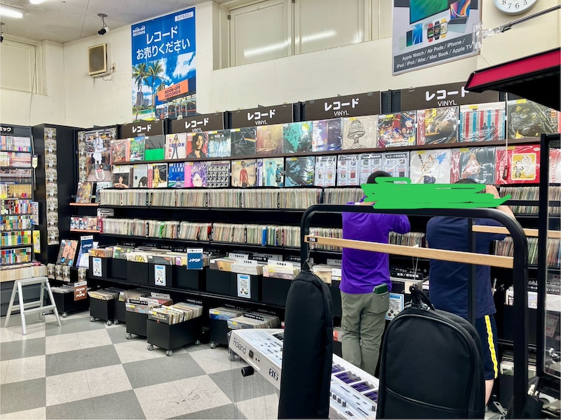 BOOKOFF PLUS 熱田国道1号店のレコードコーナー