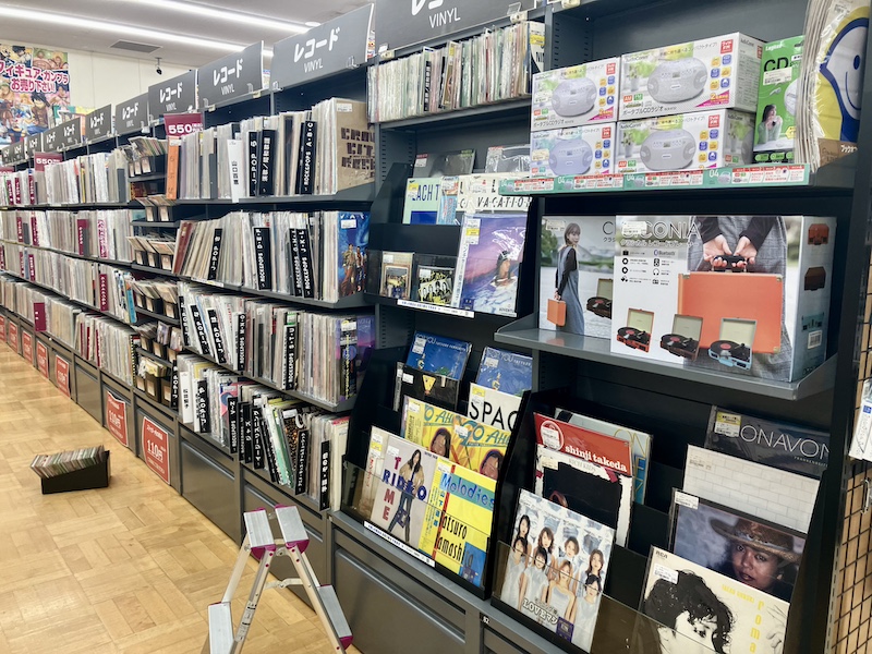 BOOKOFF SUPER BAZAAR カインズモール名古屋みなと店のレコードコーナー