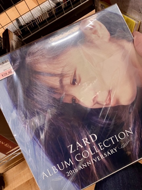 ブックマーケット エーツーのZARDのCD