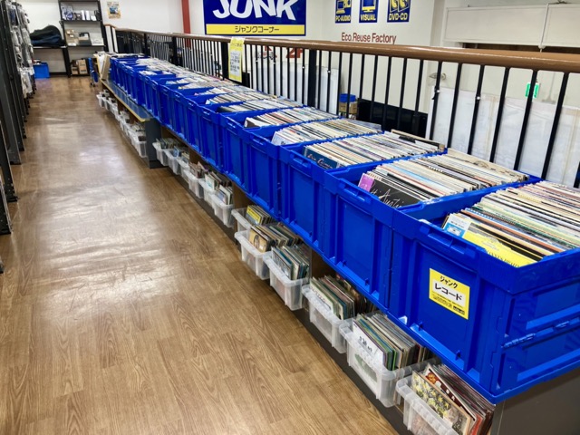 ハードオフ津島店のレコードコーナー