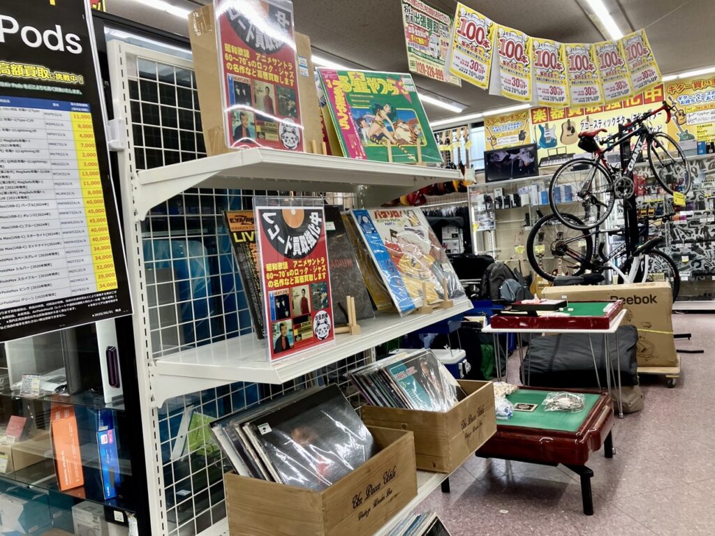 お宝倉庫のレコードコーナー