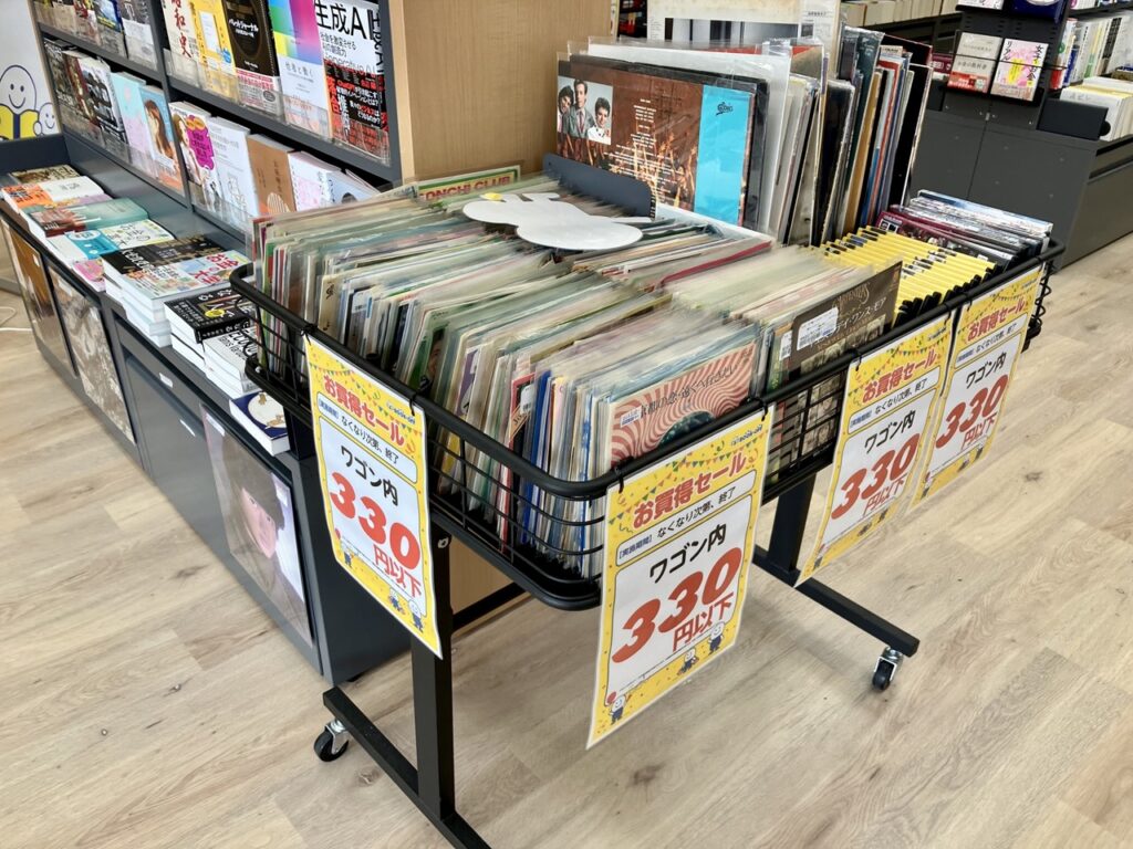 BOOKOFF 湖西店のレコードコーナー