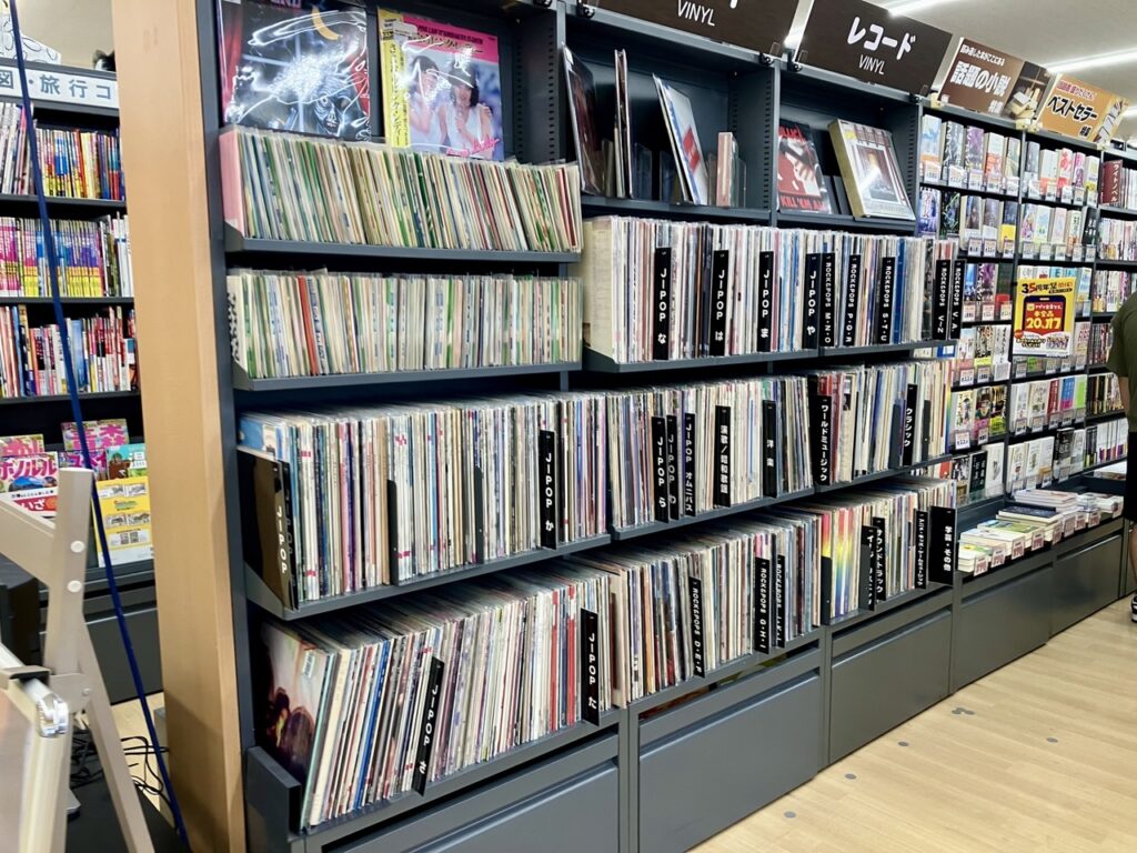 BOOKOFF 浜松北寺島店のレコードコーナー