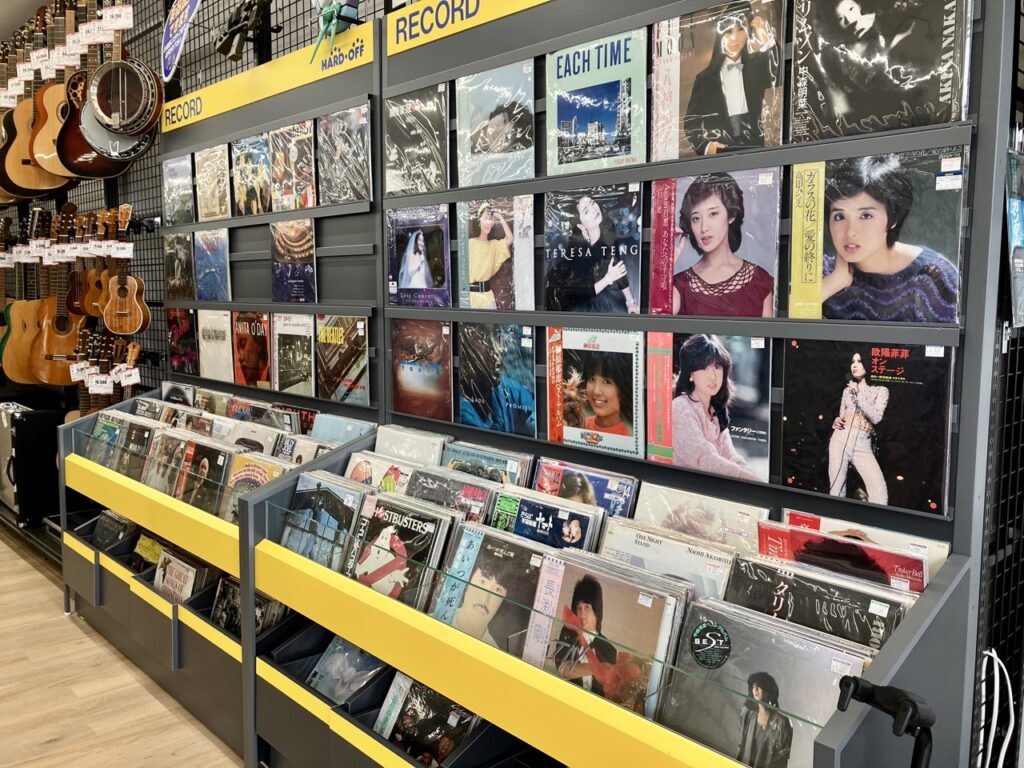 ハードオフ・ホビーオフ袋井店のレコードコーナー