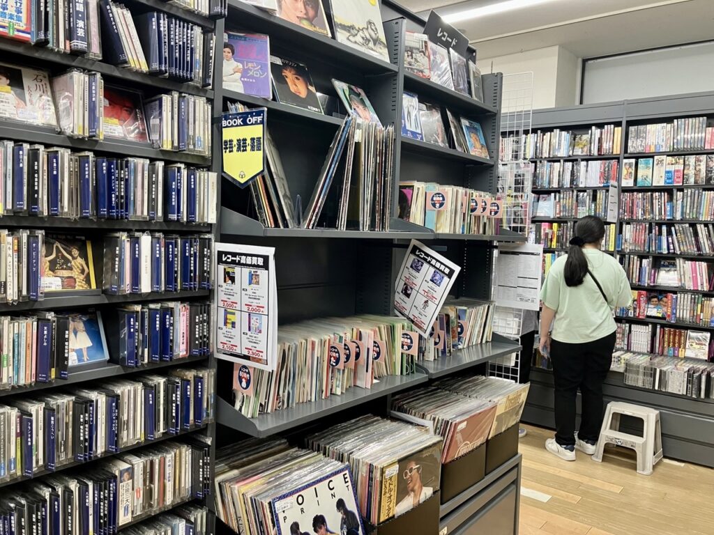 BOOKOFF 袋井店のレコードコーナー